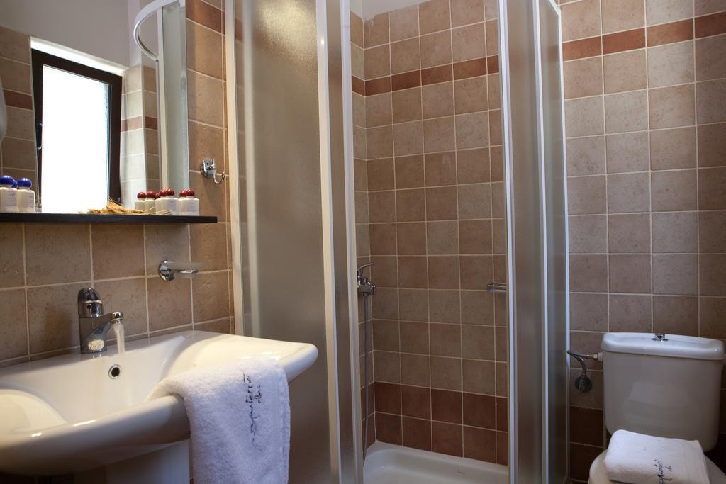 Acquaterra Villas Tsoukaládhes Habitación foto